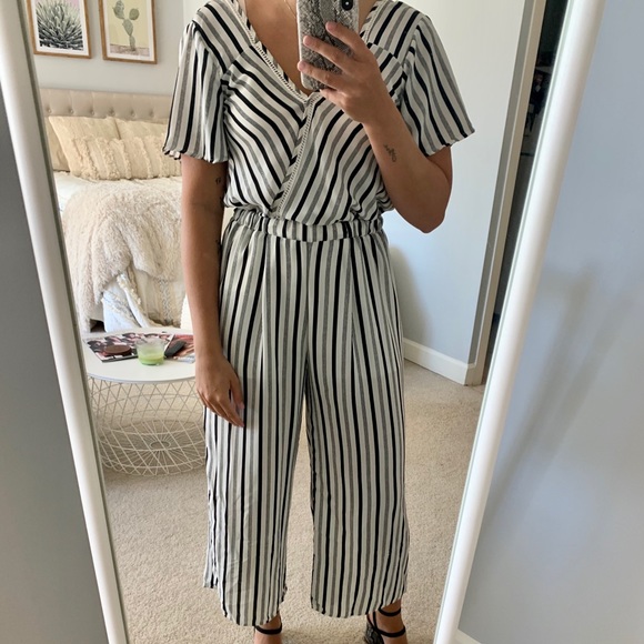 Striped Jumpsuit with liner - Picture 1 of 2